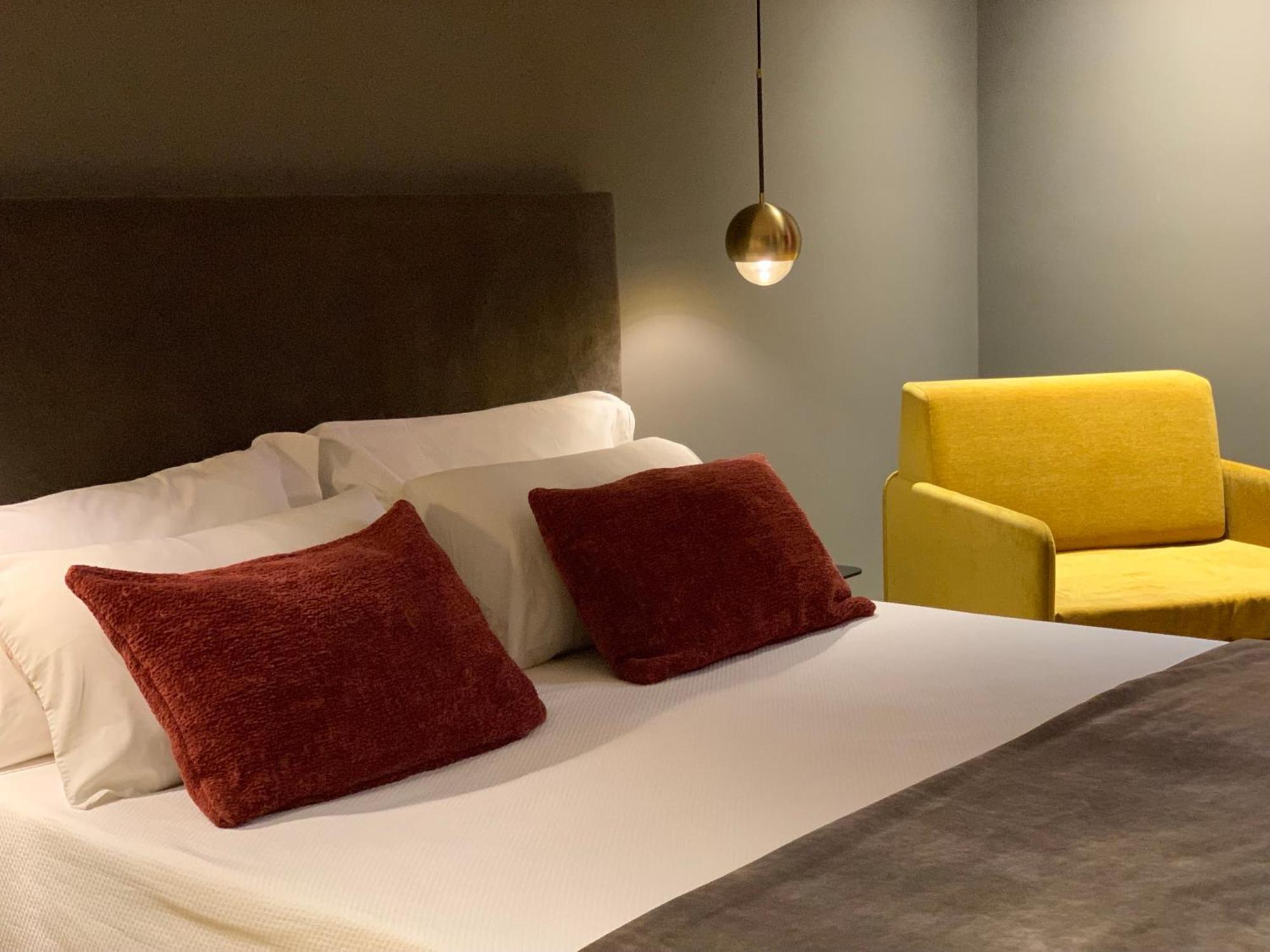 Re Sale Hotel
