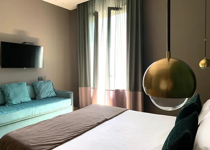 Re Sale Hotel