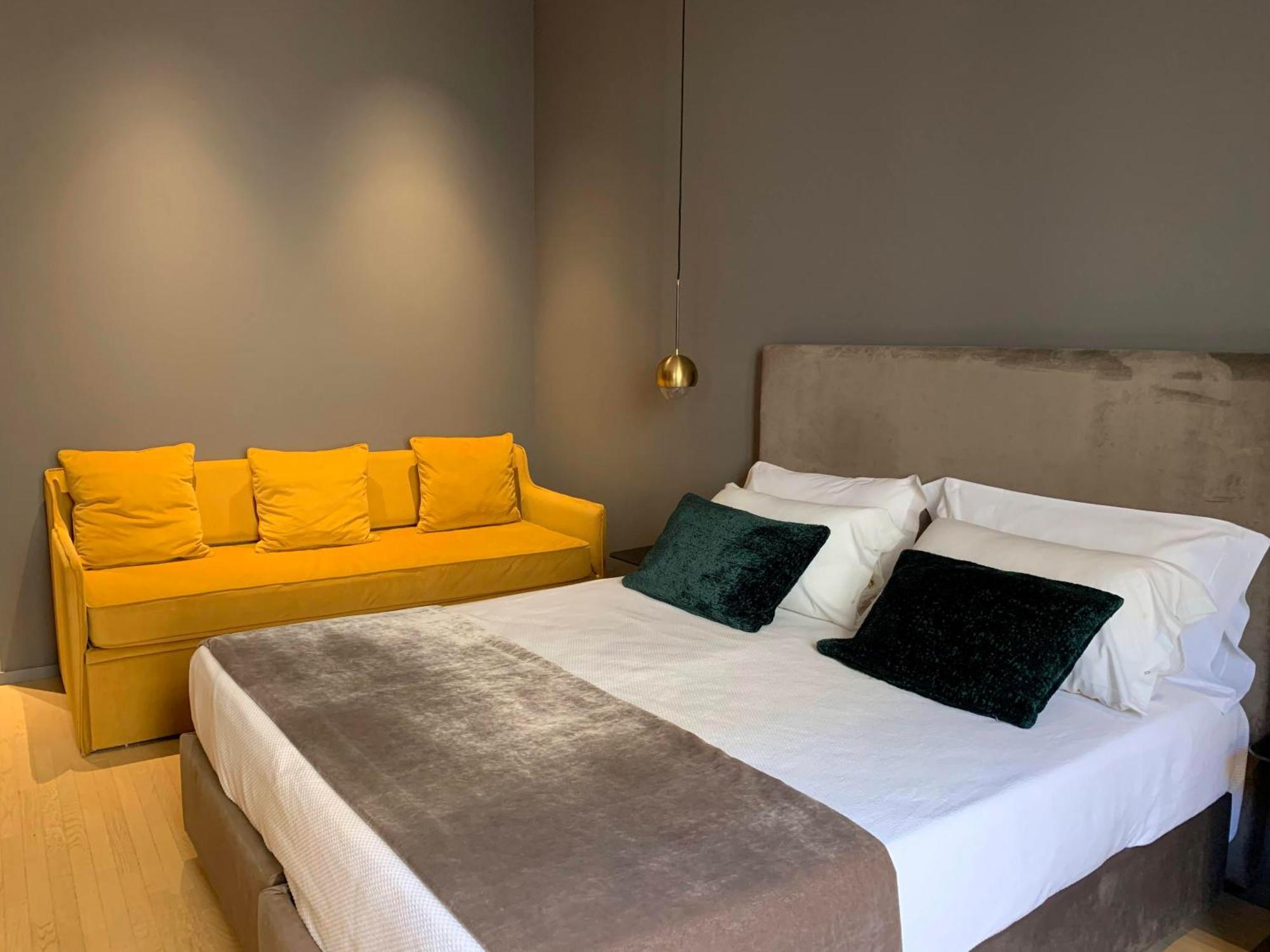 Re Sale Hotel